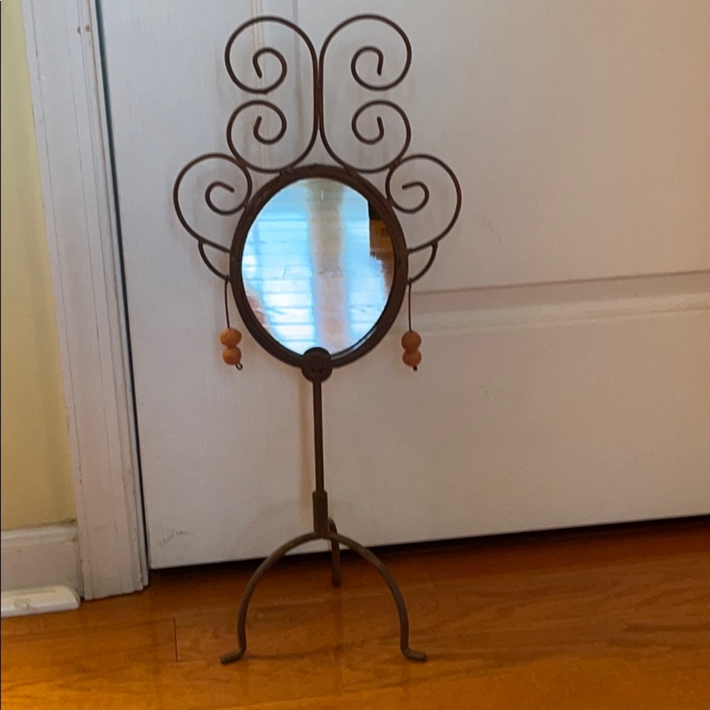Rust iron Oval mirror
